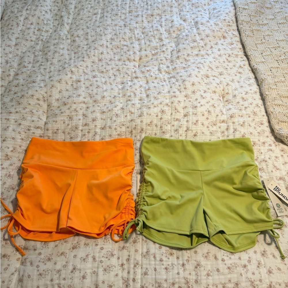No Boundaries Green & Orange ruched Bike Short - Picture 3 of 11
